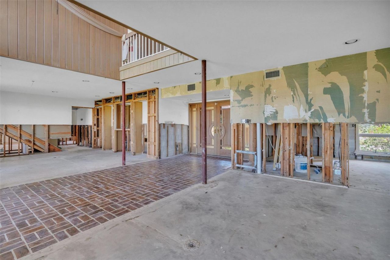 1058 Eldorado Avenue, Clearwater Beach, FL 33767 Photo