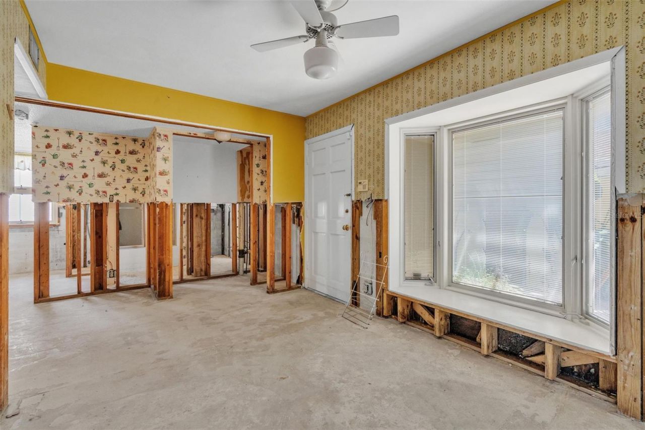 1058 Eldorado Avenue, Clearwater Beach, FL 33767 Photo