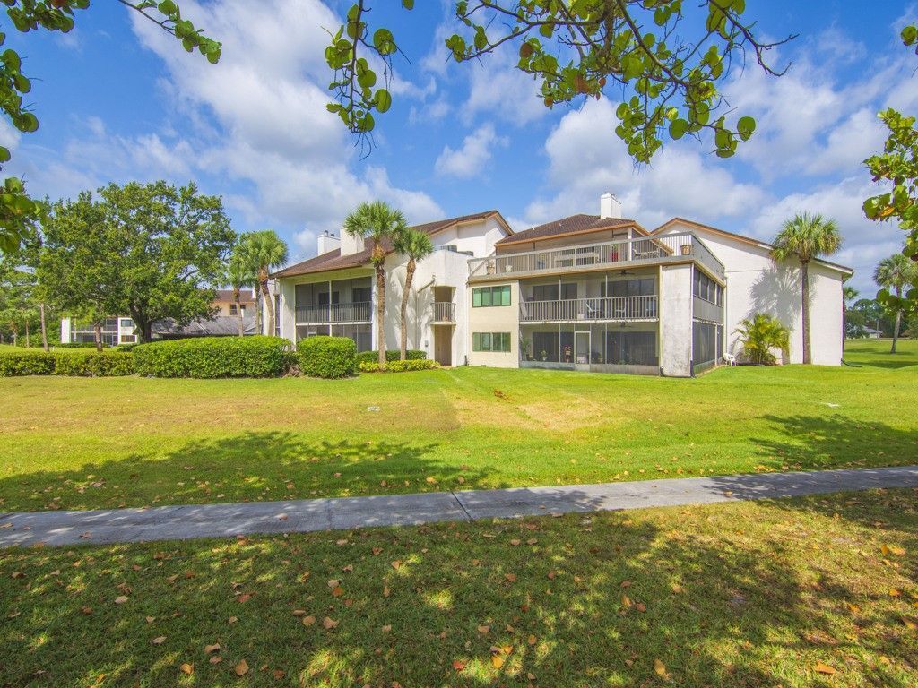 3450 Twin Lakes Terrace, Unit 103, Fort Pierce, FL 34951 Photo