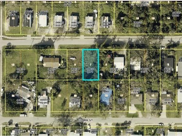 443 State ST, NORTH FORT MYERS, FL 33903
