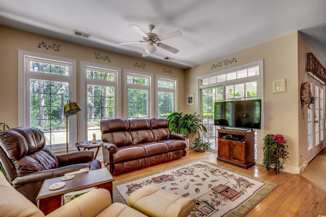 4363 Parkland Dr. Photo 7