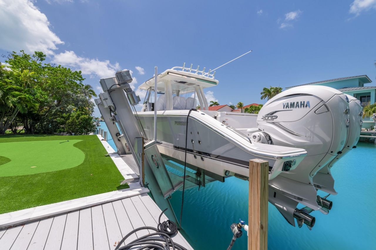 334 E Seaview Drive, Duck Key, FL 33050 Photo