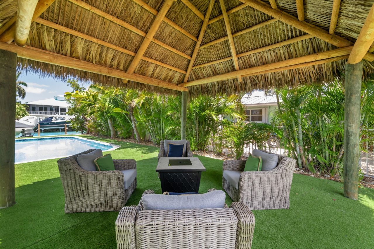 334 E Seaview Drive, Duck Key, FL 33050 Photo