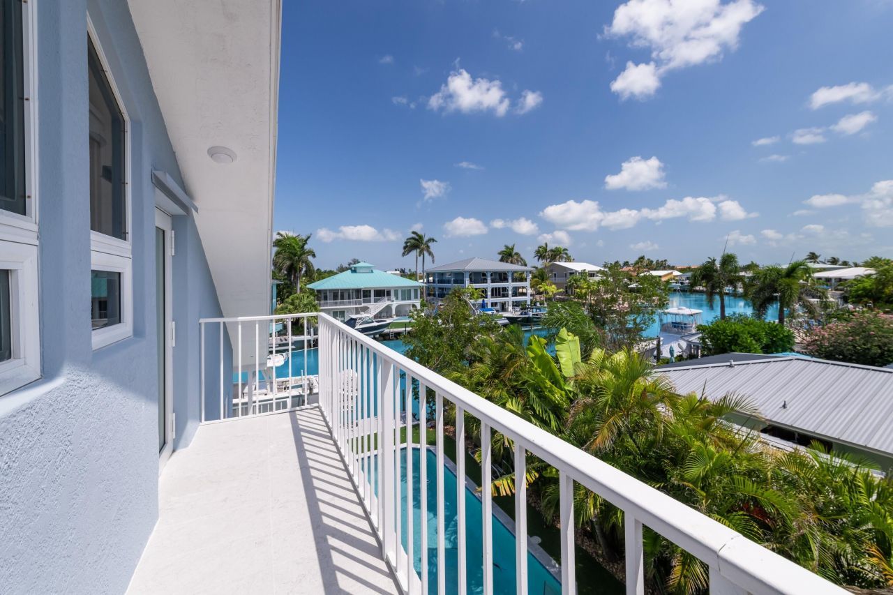 334 E Seaview Drive, Duck Key, FL 33050 Photo