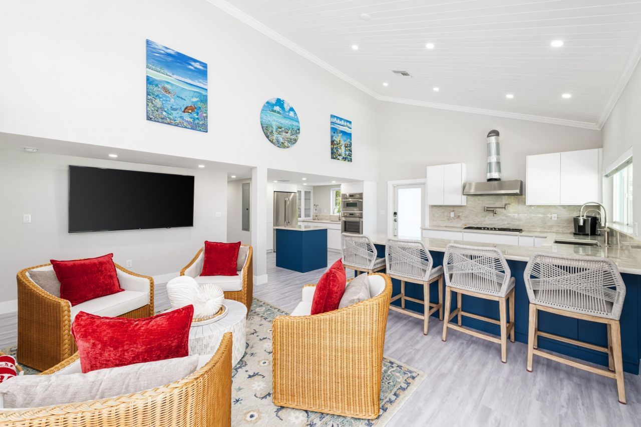 334 E Seaview Drive, Duck Key, FL 33050 Photo