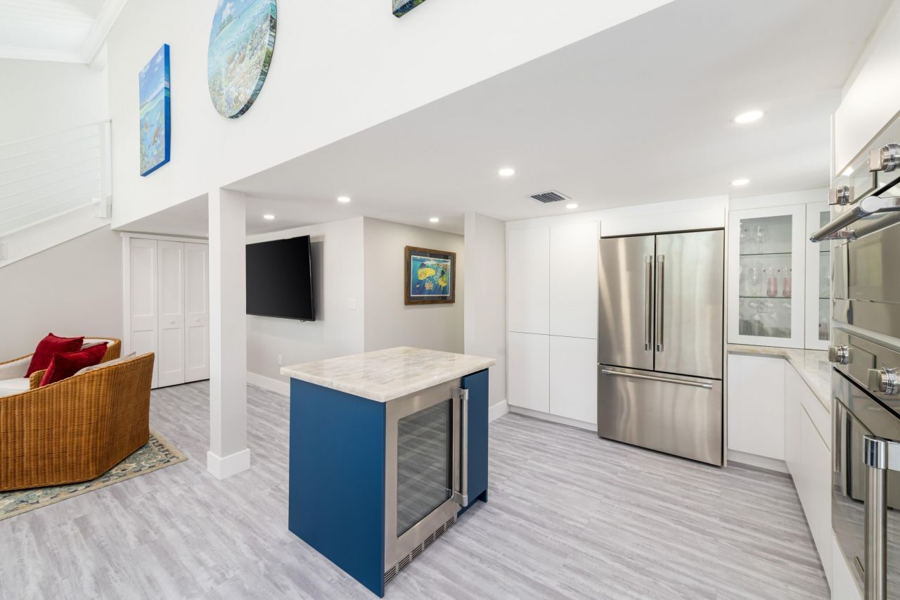 334 E Seaview Drive, Duck Key, FL 33050 Photo