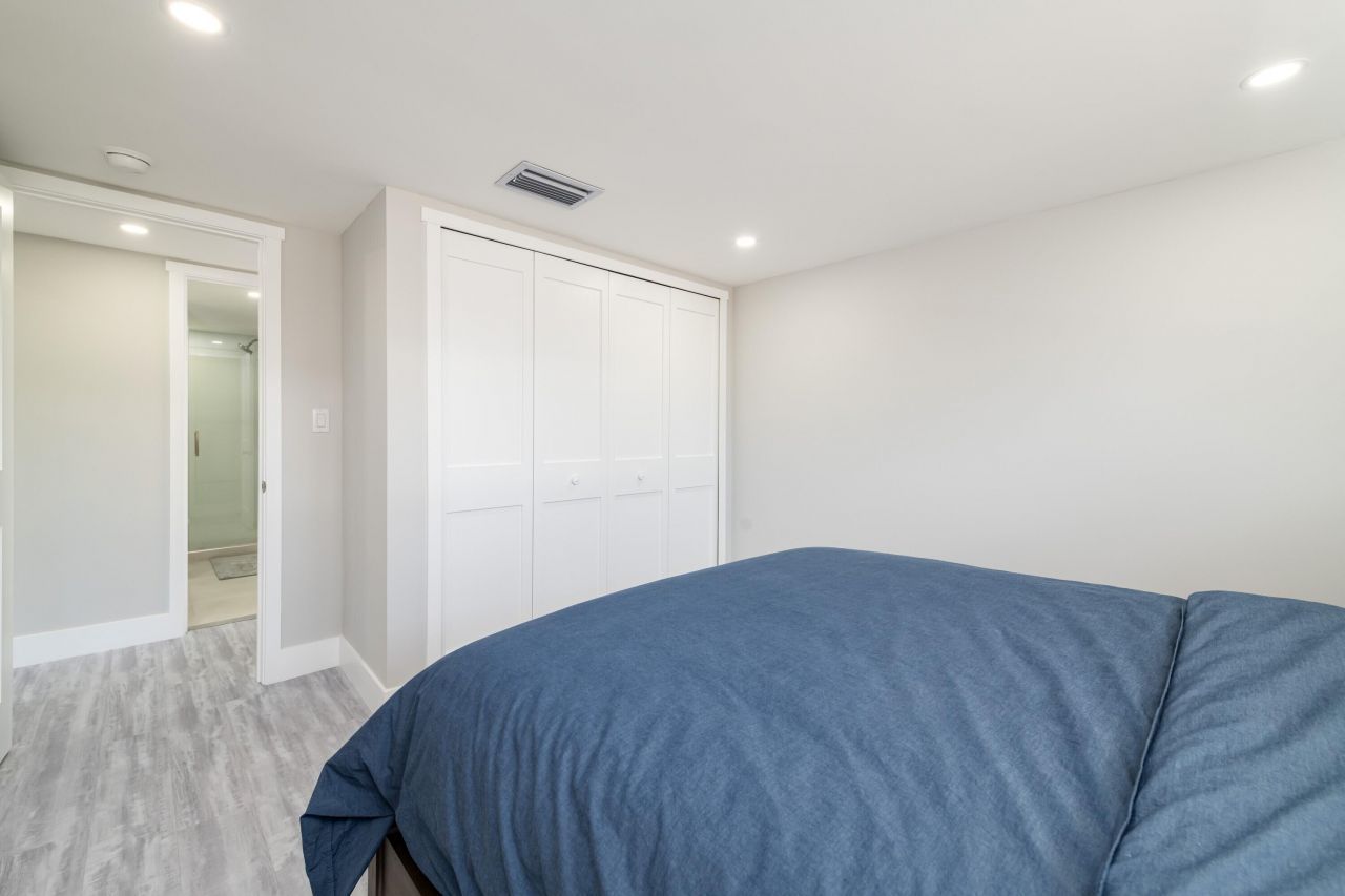 334 E Seaview Drive, Duck Key, FL 33050 Photo