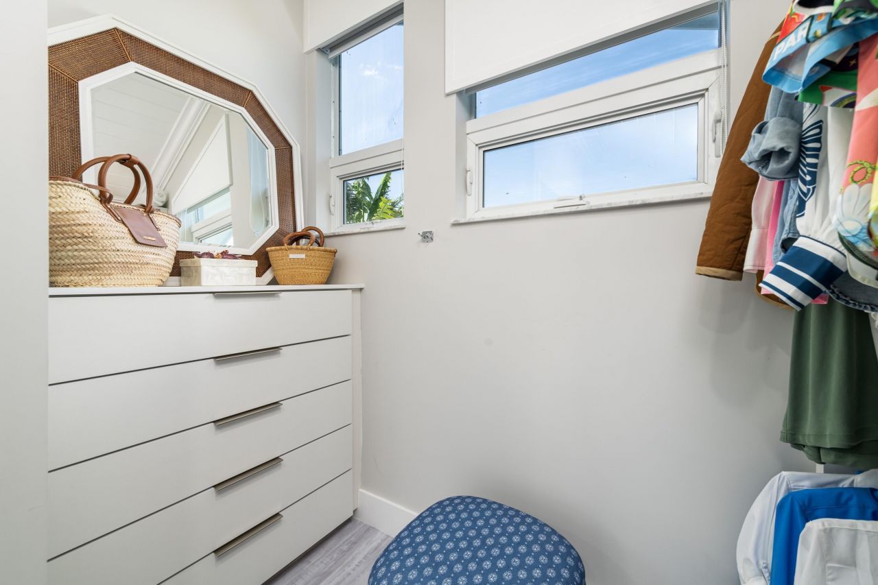 334 E Seaview Drive, Duck Key, FL 33050 Photo