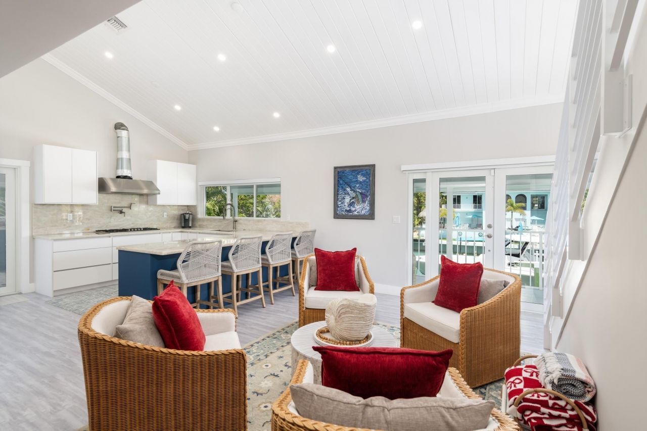 334 E Seaview Drive, Duck Key, FL 33050 Photo