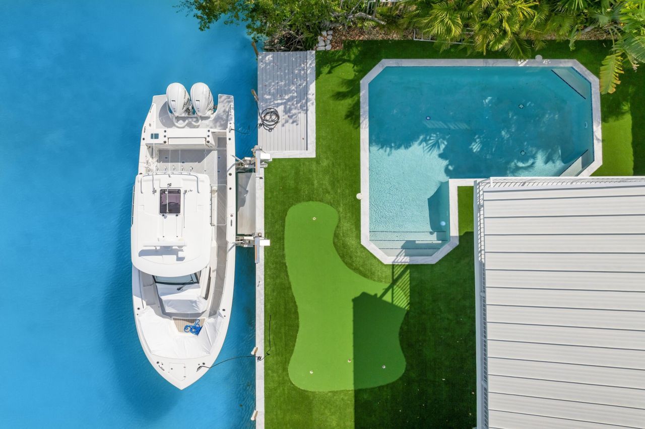 334 E Seaview Drive, Duck Key, FL 33050 Photo