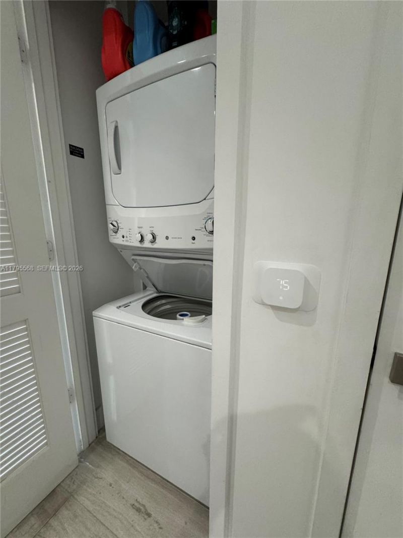 121 NE 34th St, Unit L601, Miami, FL 33137 Photo