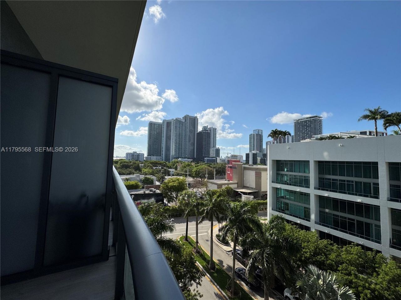 121 NE 34th St, Unit L601, Miami, FL 33137 Photo