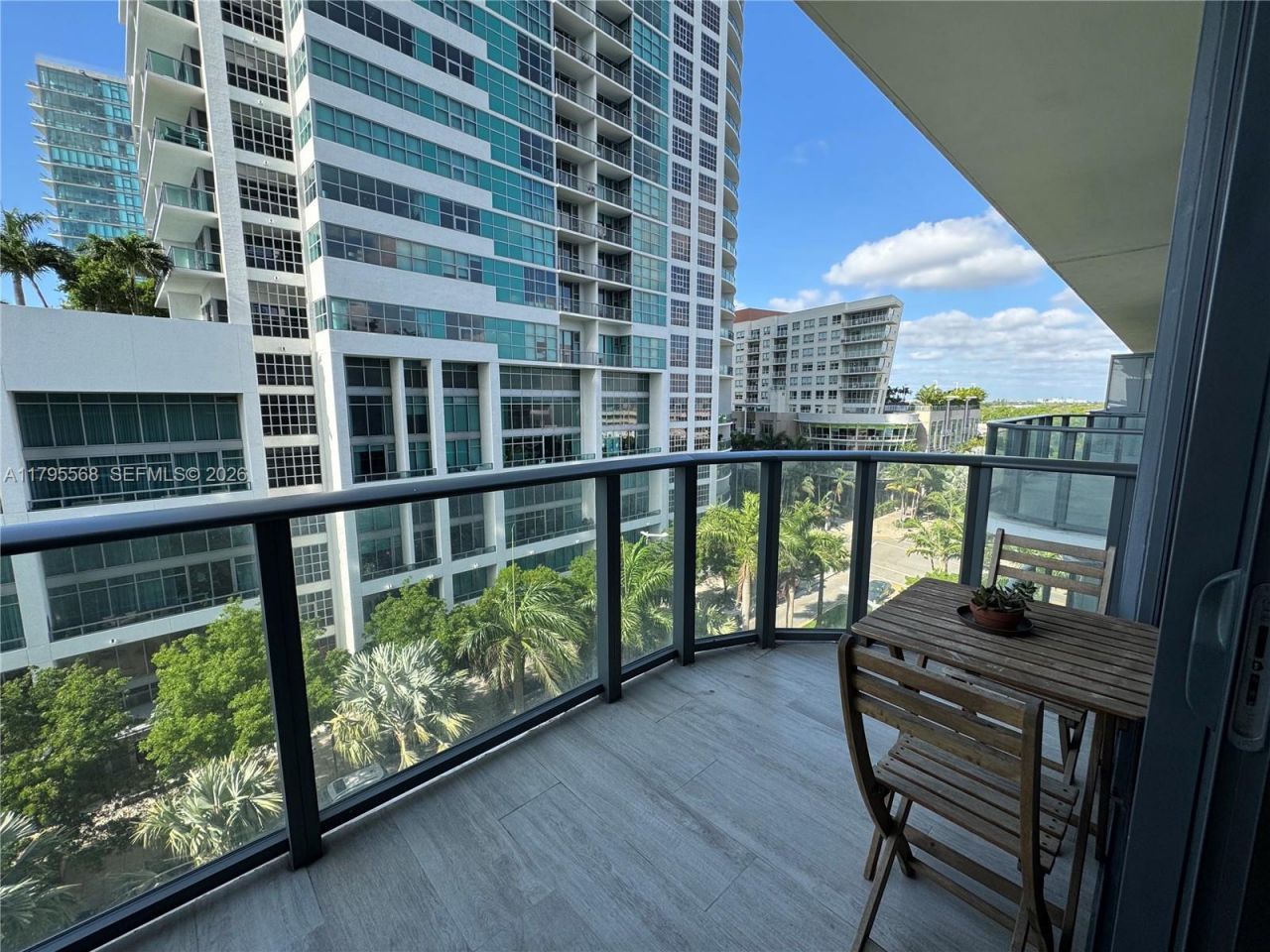 121 NE 34th St, Unit L601, Miami, FL 33137 Photo