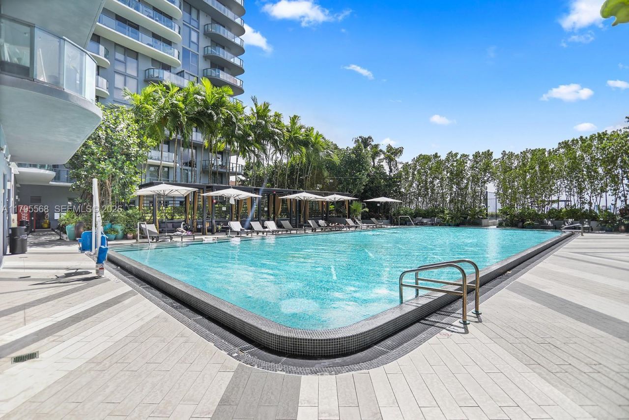 121 NE 34th St, Unit L601, Miami, FL 33137 Photo