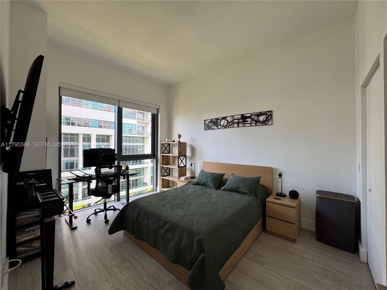 121 NE 34th St, Unit L601, Miami, FL 33137 Photo