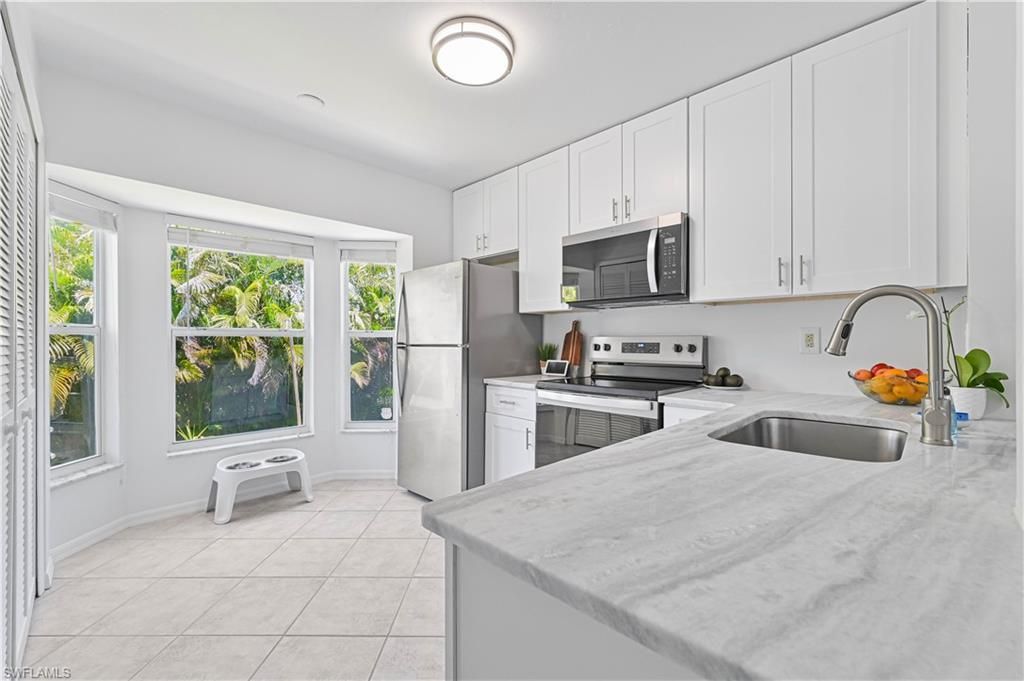 6088 Waterway Bay Dr, Fort Myers, FL 33908 Photo