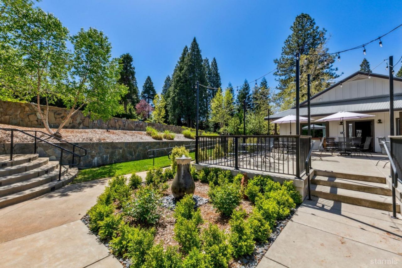 2875 Larsen Drive, Camino, CA 95709 Photo