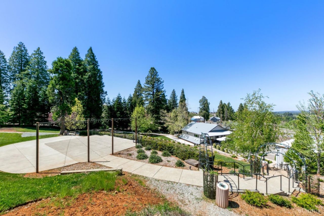 2875 Larsen Drive, Camino, CA 95709 Photo