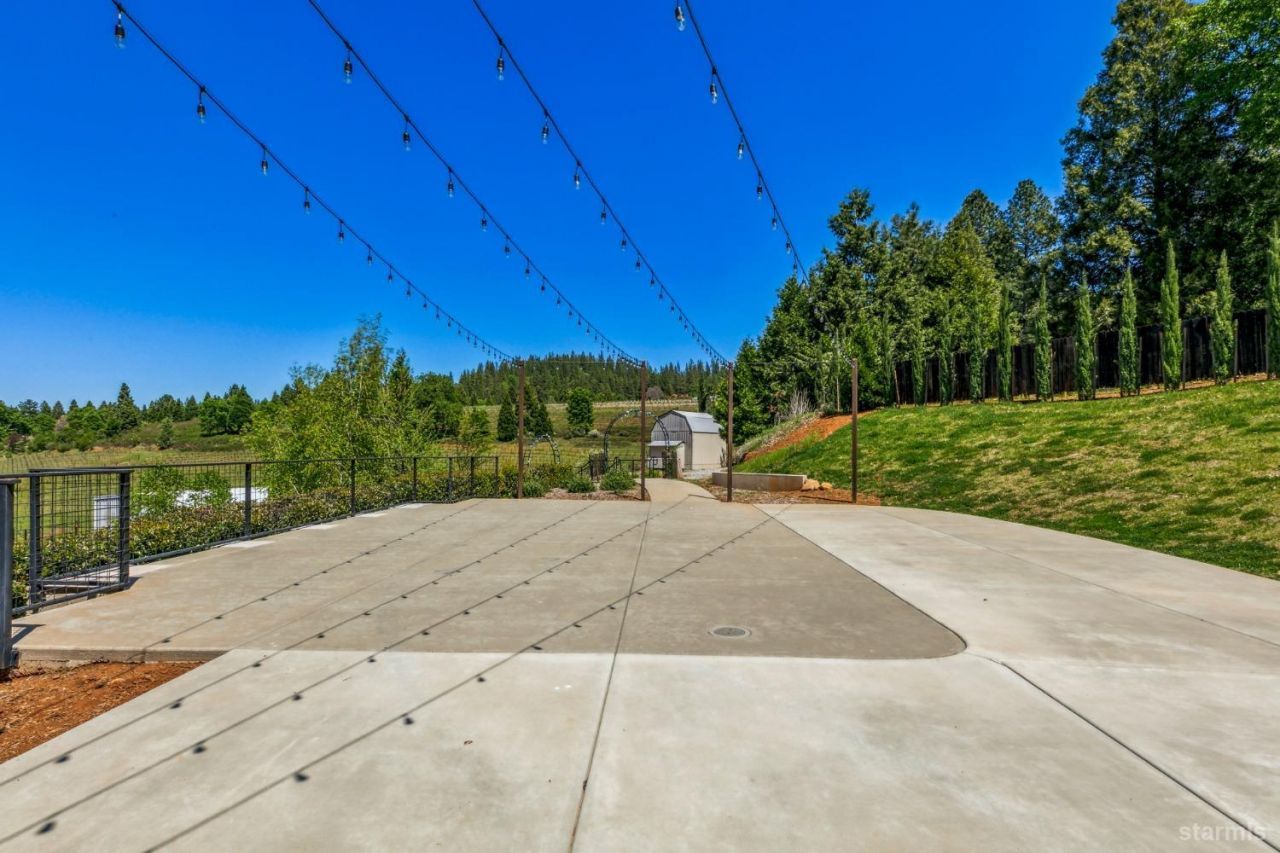 2875 Larsen Drive, Camino, CA 95709 Photo