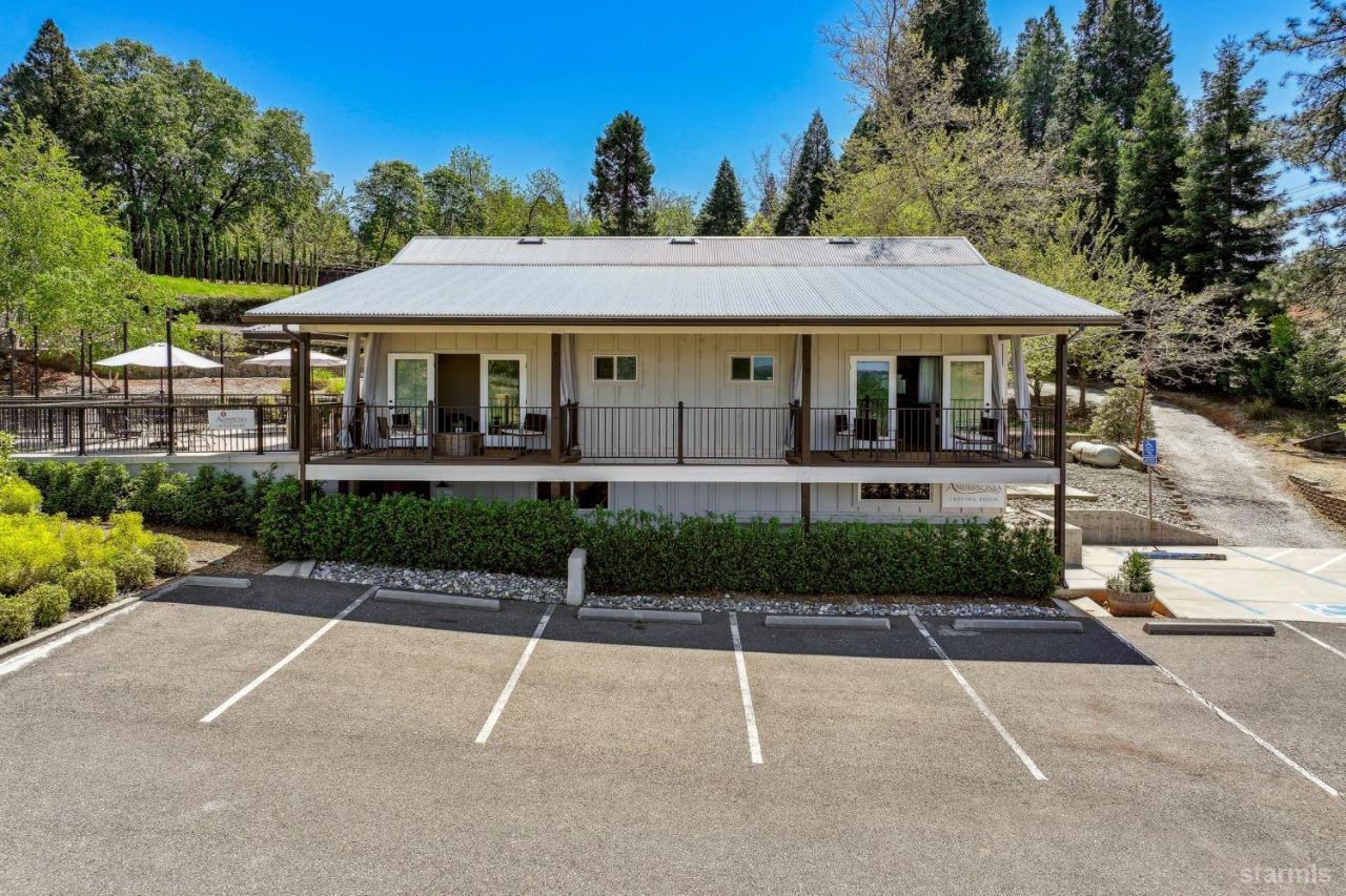 2875 Larsen Drive, Camino, CA 95709 Photo