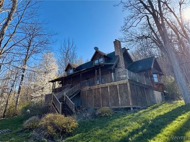 6718 County Road 12, Naples, NY 14512