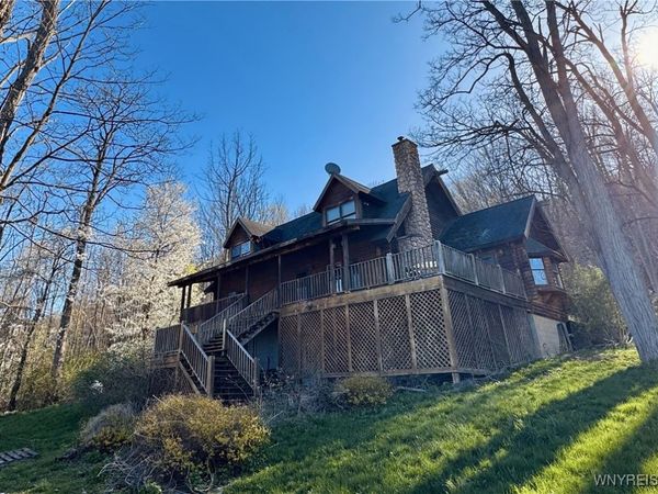 6718 County Road 12, Naples, NY 14512