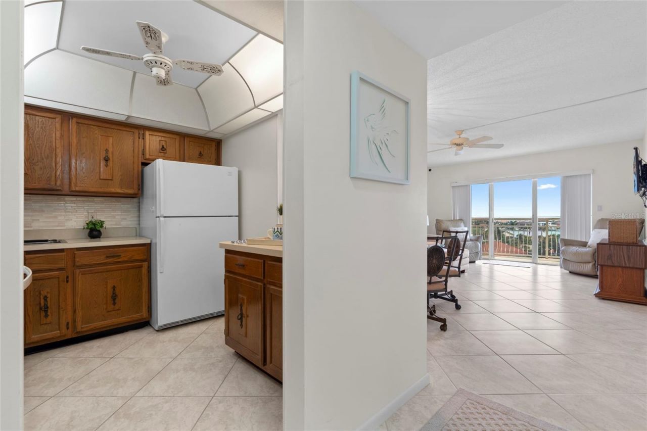 4900 Brittany Drive S, Unit 808, Saint Petersburg, FL 33715 Photo