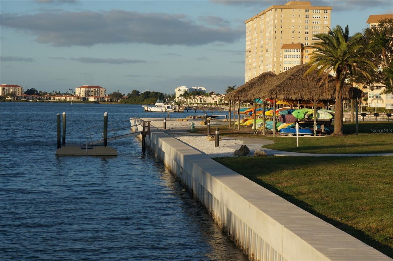 4900 Brittany Drive S, Unit 808, Saint Petersburg, FL 33715 Photo