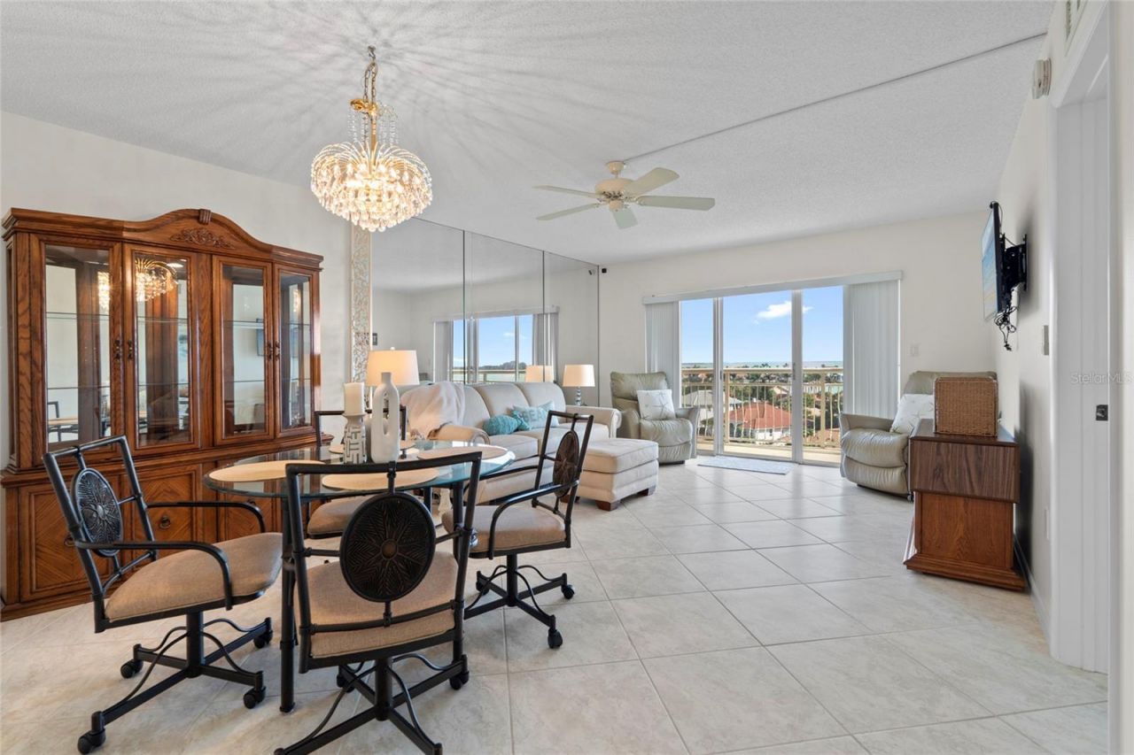 4900 Brittany Drive S, Unit 808, Saint Petersburg, FL 33715 Photo