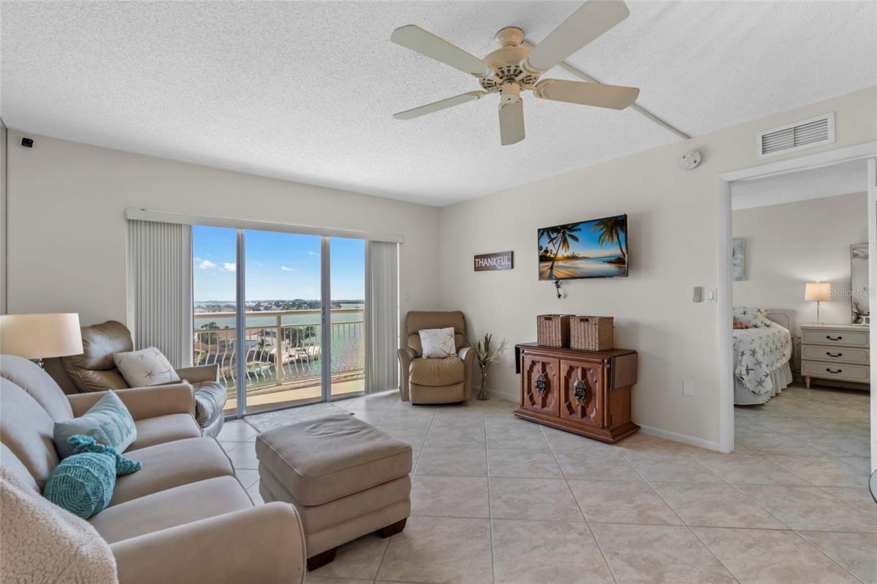 4900 Brittany Drive S, Unit 808, Saint Petersburg, FL 33715 Photo