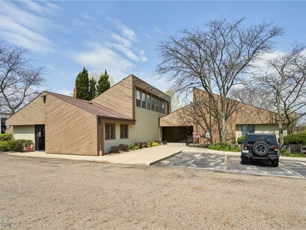 3500 W Market Street, Unit 1, Fairlawn, OH 44333
