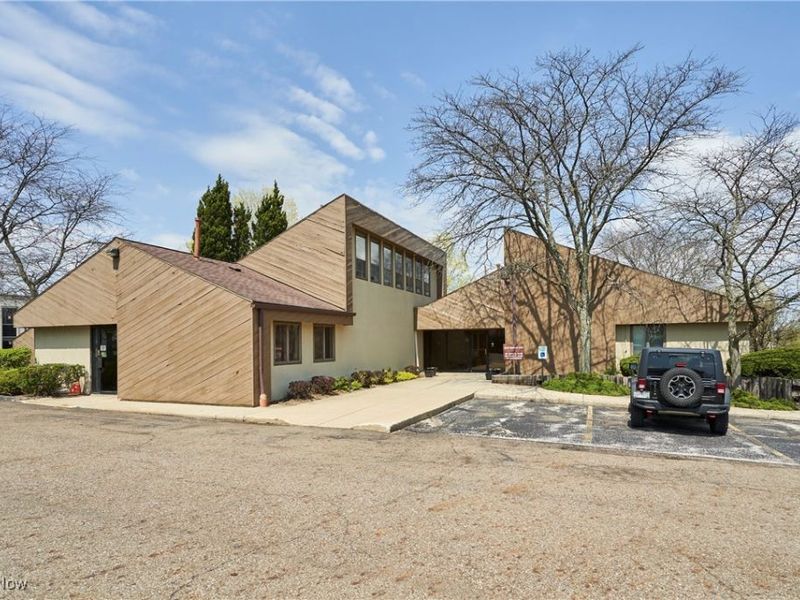 3500 W Market Street, Unit 1, Fairlawn, OH 44333 Photo 1