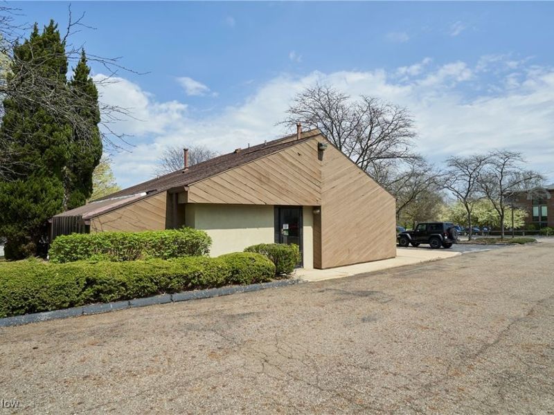 3500 W Market Street, Unit 1, Fairlawn, OH 44333 Photo 4