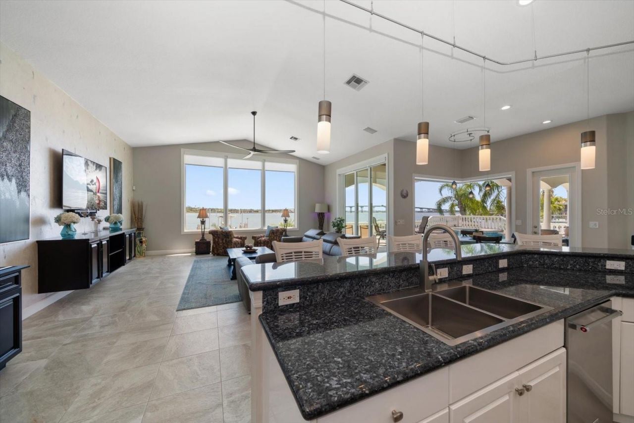 14 Sunset Bay Drive, Belleair, FL 33756 Photo