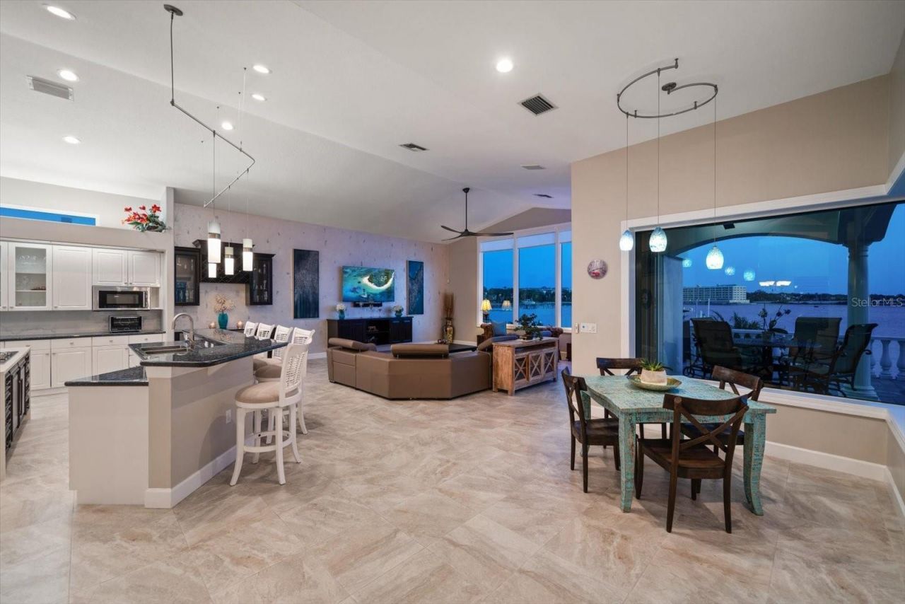 14 Sunset Bay Drive, Belleair, FL 33756 Photo