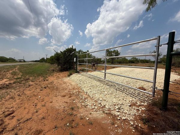 TRACT 2 FM 140, Bigfoot, TX 78005