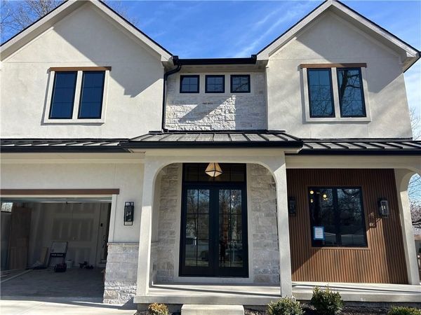 7143 Cedar Street, Prairie Village, KS 66208