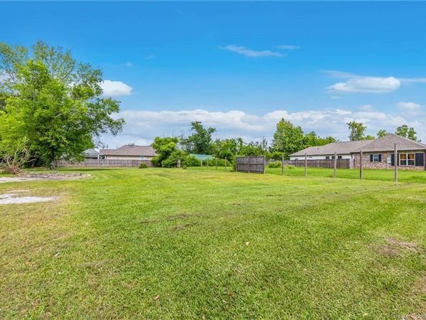 2930 Hodges Street, Lake Charles, LA 70601