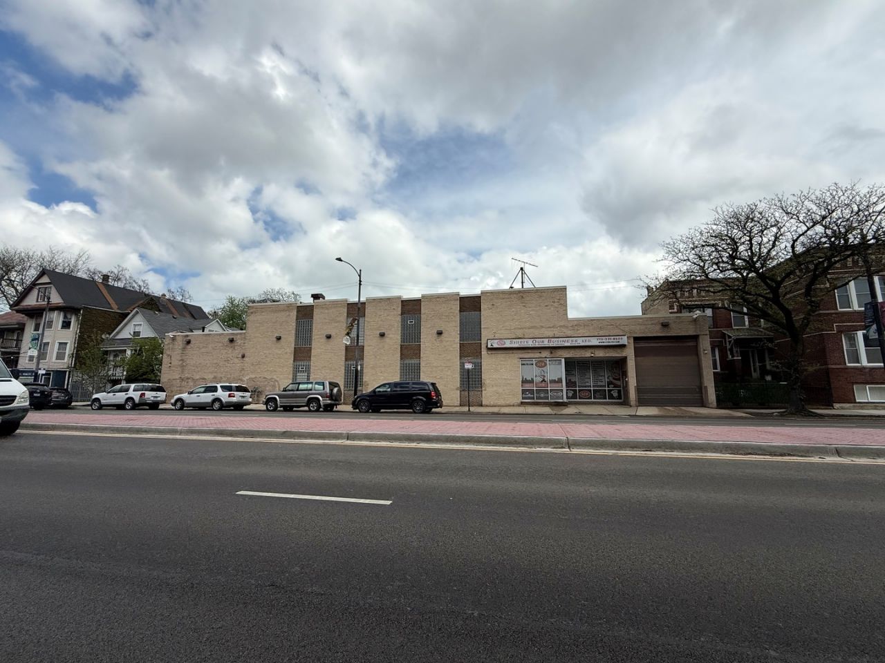 4949 N Western Avenue, Chicago, IL 60625