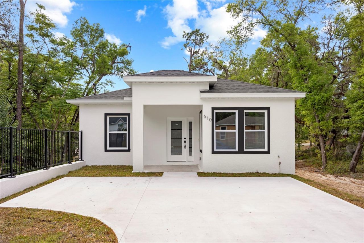 610 E Euclid Avenue, Deland, FL 32724 Main Photo