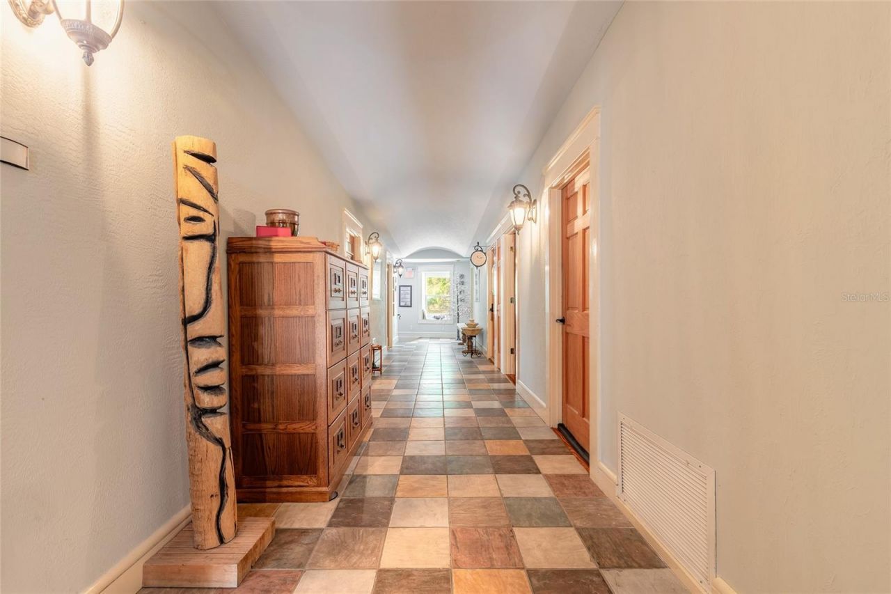 1112 Riverside Drive, Daytona Beach, FL 32117 Photo