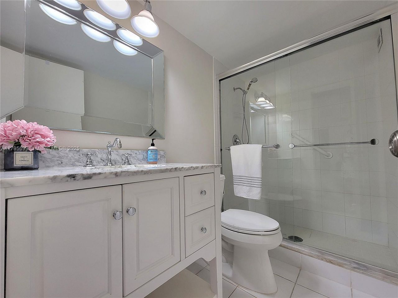 2030 S Ocean Dr, Unit 1804, Hallandale Beach, FL 33009 Photo