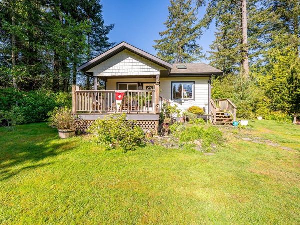 1495 Baikie Rd, Denman Island, BC V0R 1T0