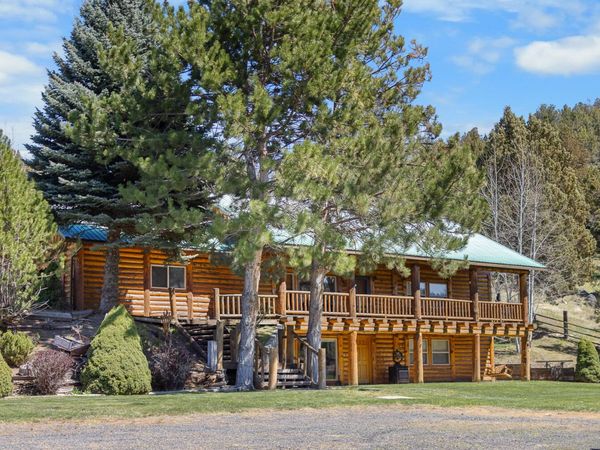 16305 N Ochoco Highway, Prineville, OR 97754