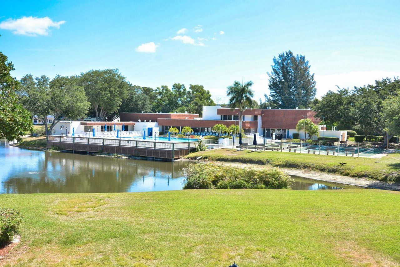 1225 NW 21st Street, Unit 2010, Stuart, FL 34994 Photo