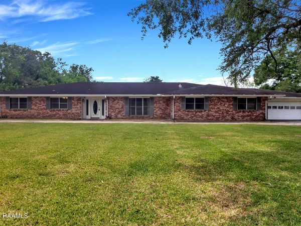 617 Cemetery Road, St. Martinville, LA 70582