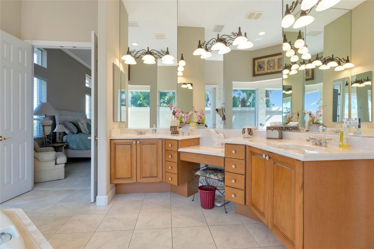 4700 Mainsail Drive, Bradenton, FL 34208 Photo