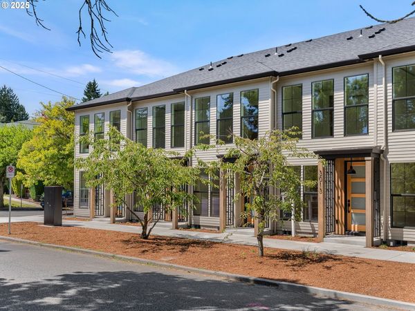 3005 NE Ainsworth ST, Portland, OR 97211