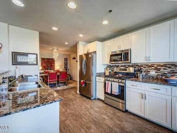 17 W VERNON Avenue, Unit 412, Phoenix, AZ 85003