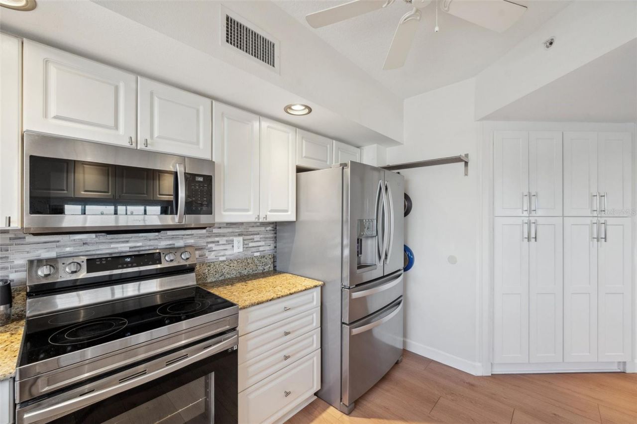 1200 Country Club Drive, Unit 5506, Largo, FL 33771 Photo